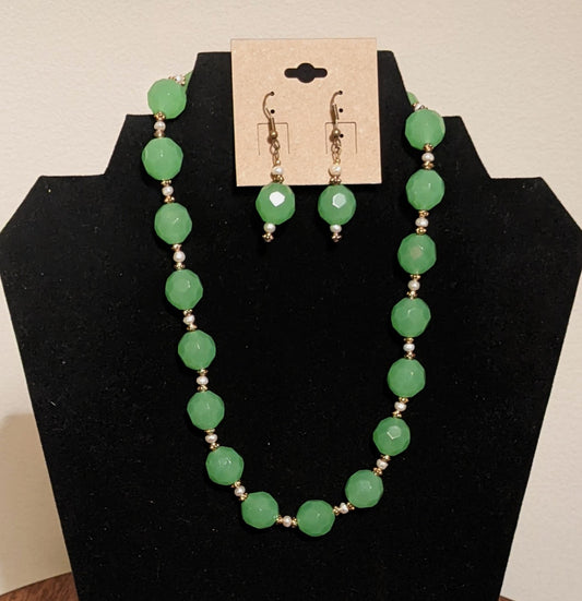 Light Green Glass Bead Necklace